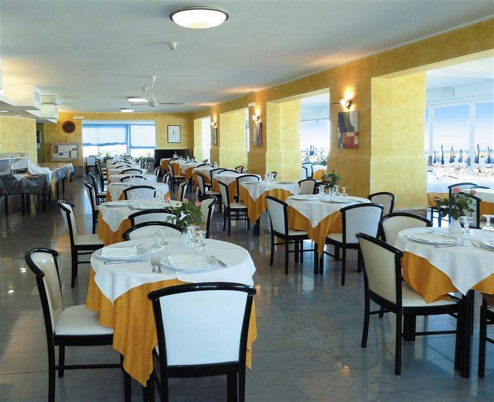 Hotel Strand Marina Di Montenero Extérieur photo